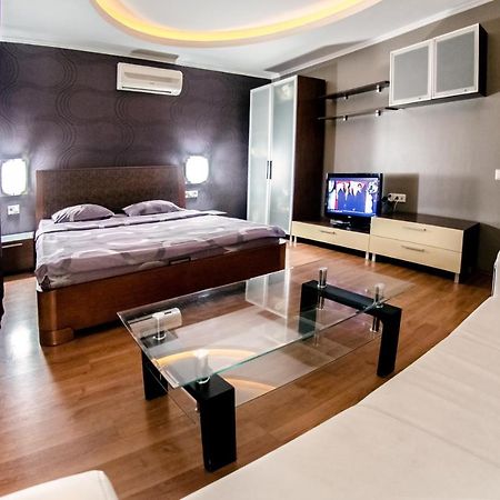 Hotrent Pechersk Lesy 20/22 基輔 外观 照片