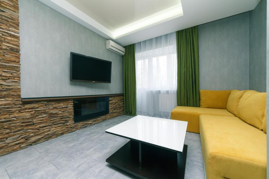 Hotrent Pechersk Lesy 20/22 基輔 外观 照片