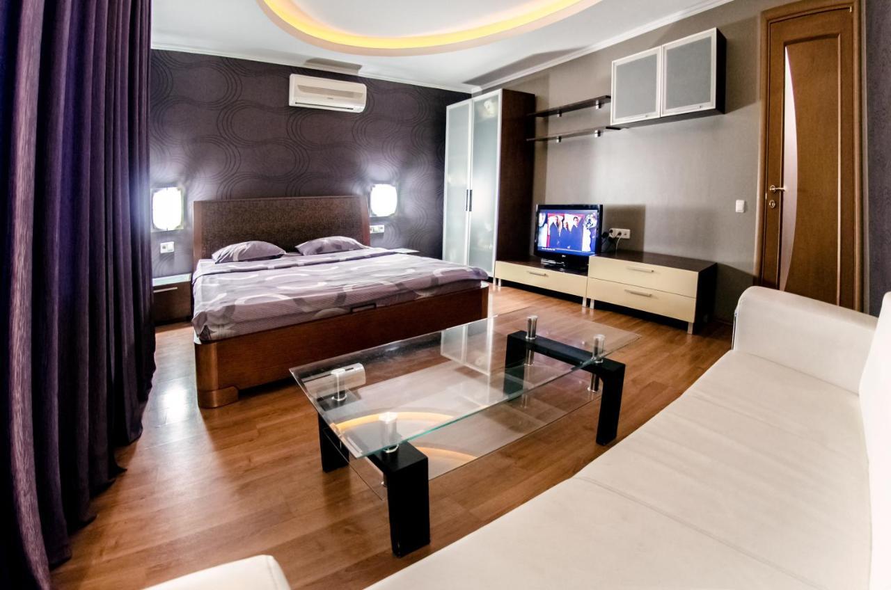 Hotrent Pechersk Lesy 20/22 基輔 外观 照片